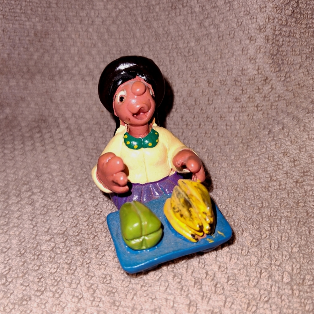 Vtg Mexican Folk Art Clay Senora Figure Selling Fruit